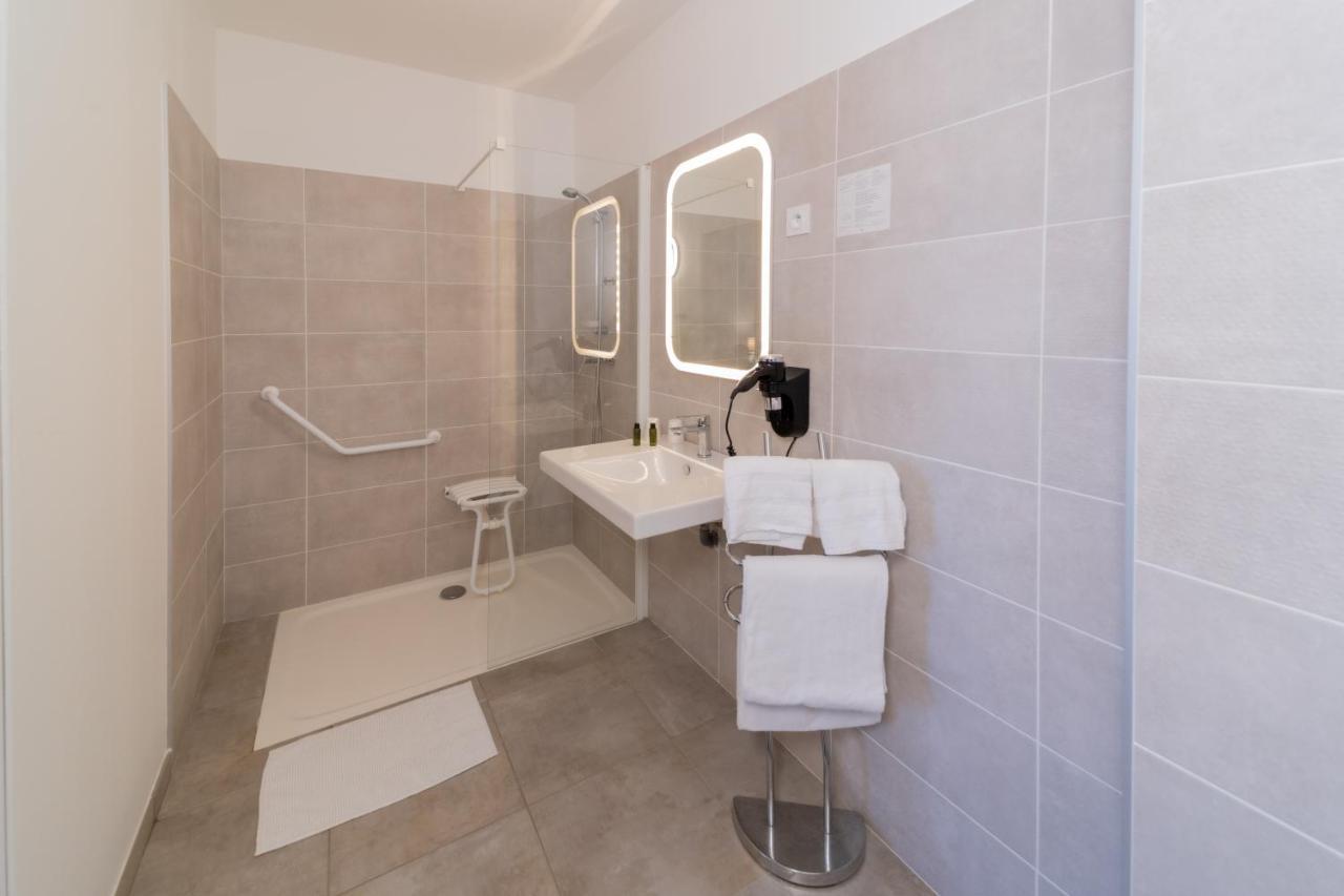Hotel L'Horloge Gourmande Donzère Zewnętrze zdjęcie